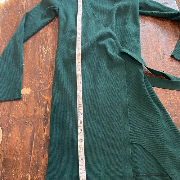 Dark green Banana Republic wrap sweater dress size small - Picture 9 of 9